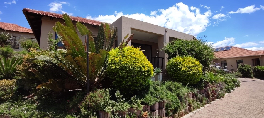 2 Bedroom Property for Sale in Xanadu Eco Park North West